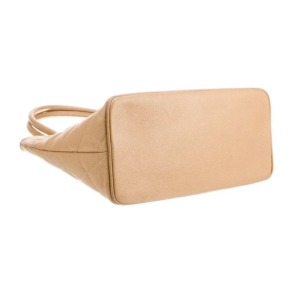 CHANEL Beige Quilted Tote MEDALLION Bag - Picture 5 of 13